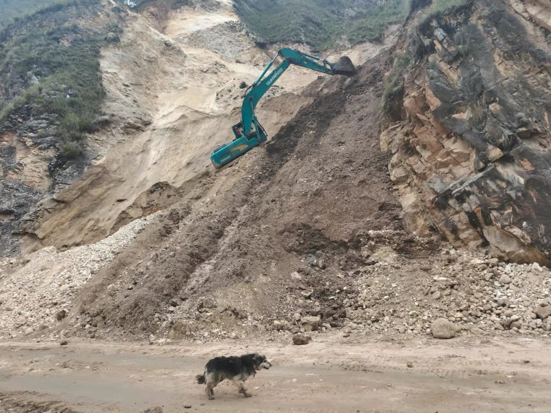 挑戰(zhàn)世界第二高山脈！山河智能裝備助力秘魯安第斯國家公路項目建設(shè)