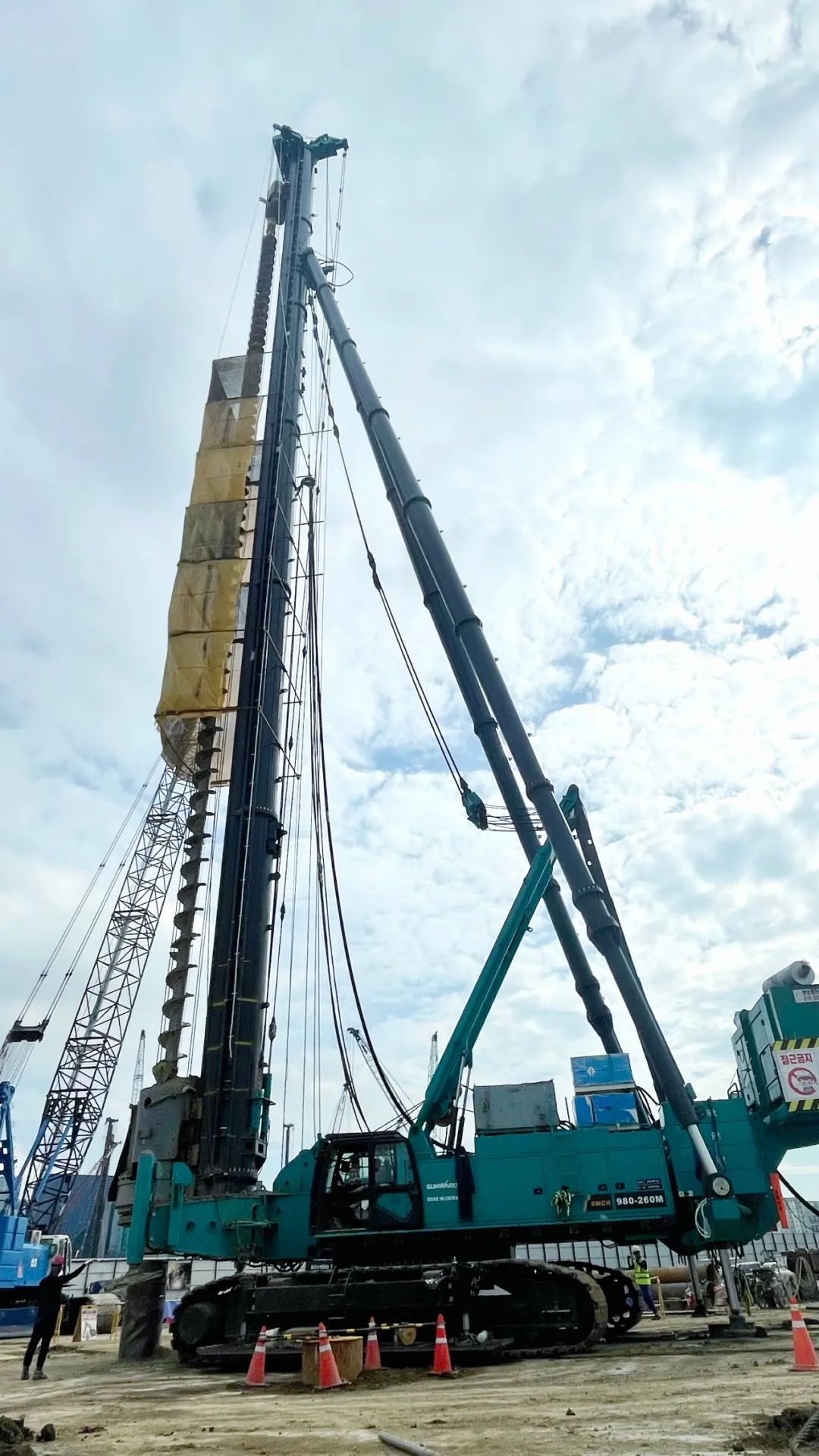 “全球最高樁架”嶄露頭角！山河智能實(shí)力助建韓國(guó)首爾麻古MICE綜合園區(qū)